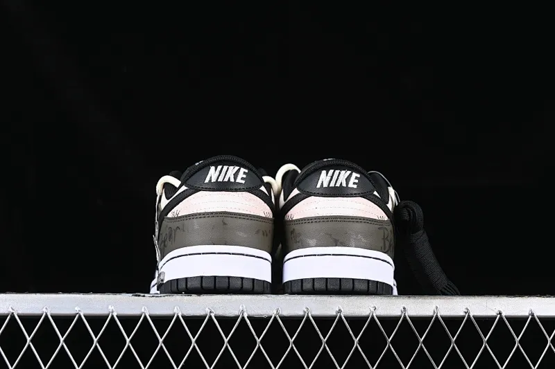 All Categories Nk SB Dunk Series Nk SB Dunk Low Low-top sneakers Customized large box Nk Dunk Low Ragdoll Doll Simple SB strap low-top casual sneakers DD1391-100